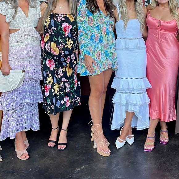 MISA Los Angeles Chiara Dress in Oasis Floral
Size: Medium 
Color:Oasis Floral - Picture 9 of 9